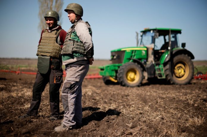 Ukraine Farmers Braving Landmines To Return To Farms