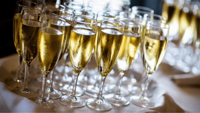 UK Wine Producers Expect Bumper Harvest After Mixed Summer Weather